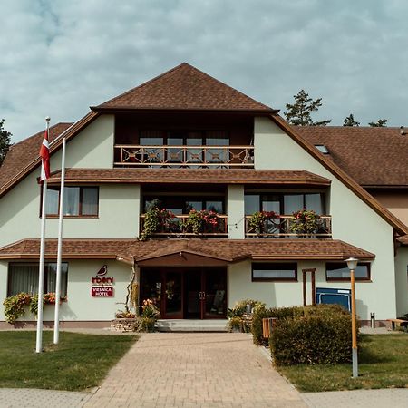 Irbeni Hotel Brivkalni Kültér fotó